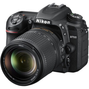 NIKON D7500 + 18-140mm VR - 2 ANNI DI GARANZIA IN ITALIA