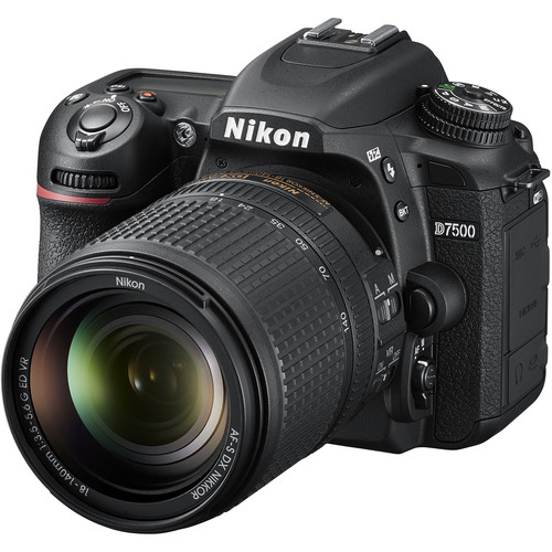NIKON D7500 + 18-140mm VR - 2 ANNI DI GARANZIA IN ITALIA